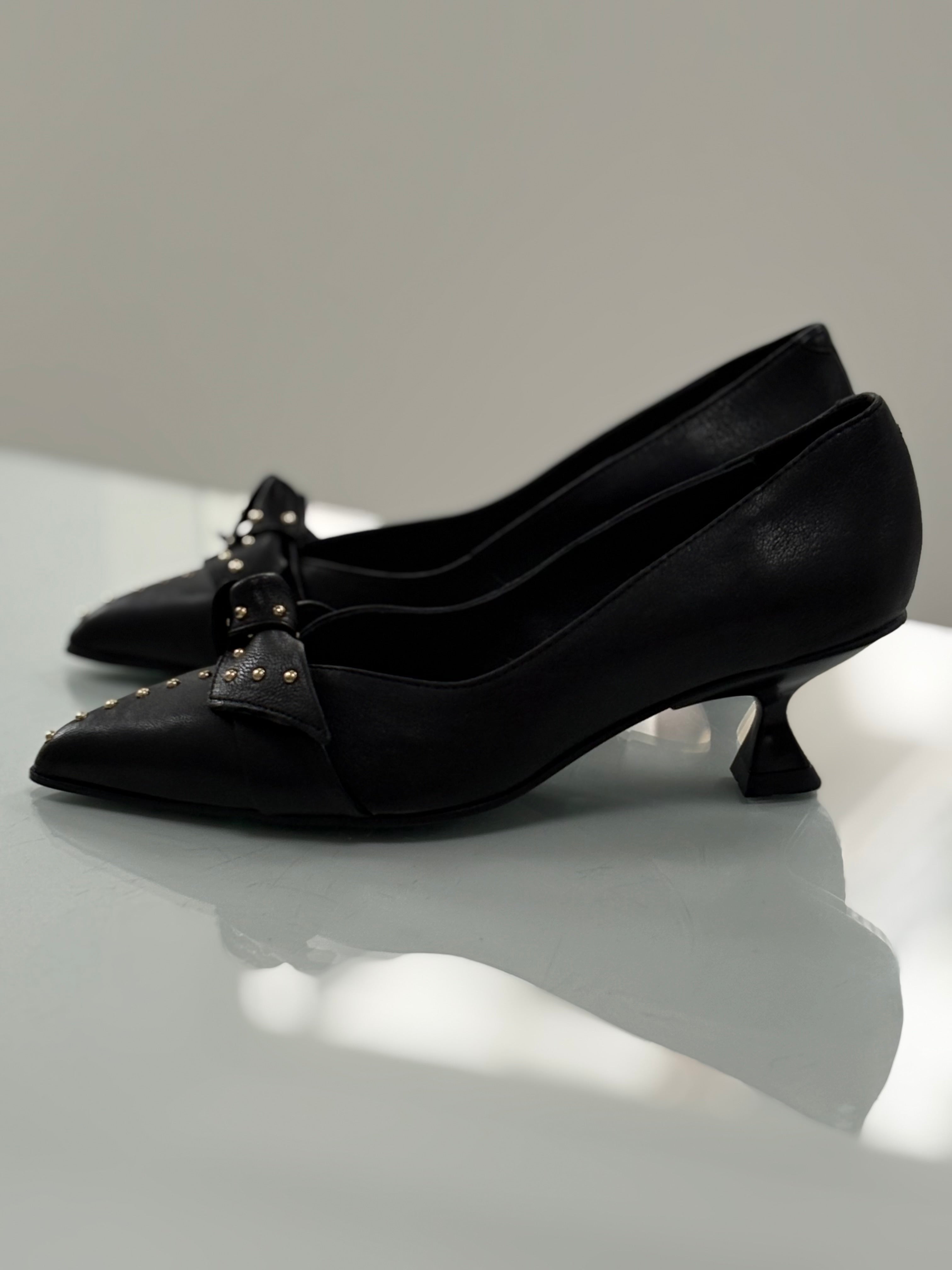 Pedro Miralles - Weekend - Salón - Negro