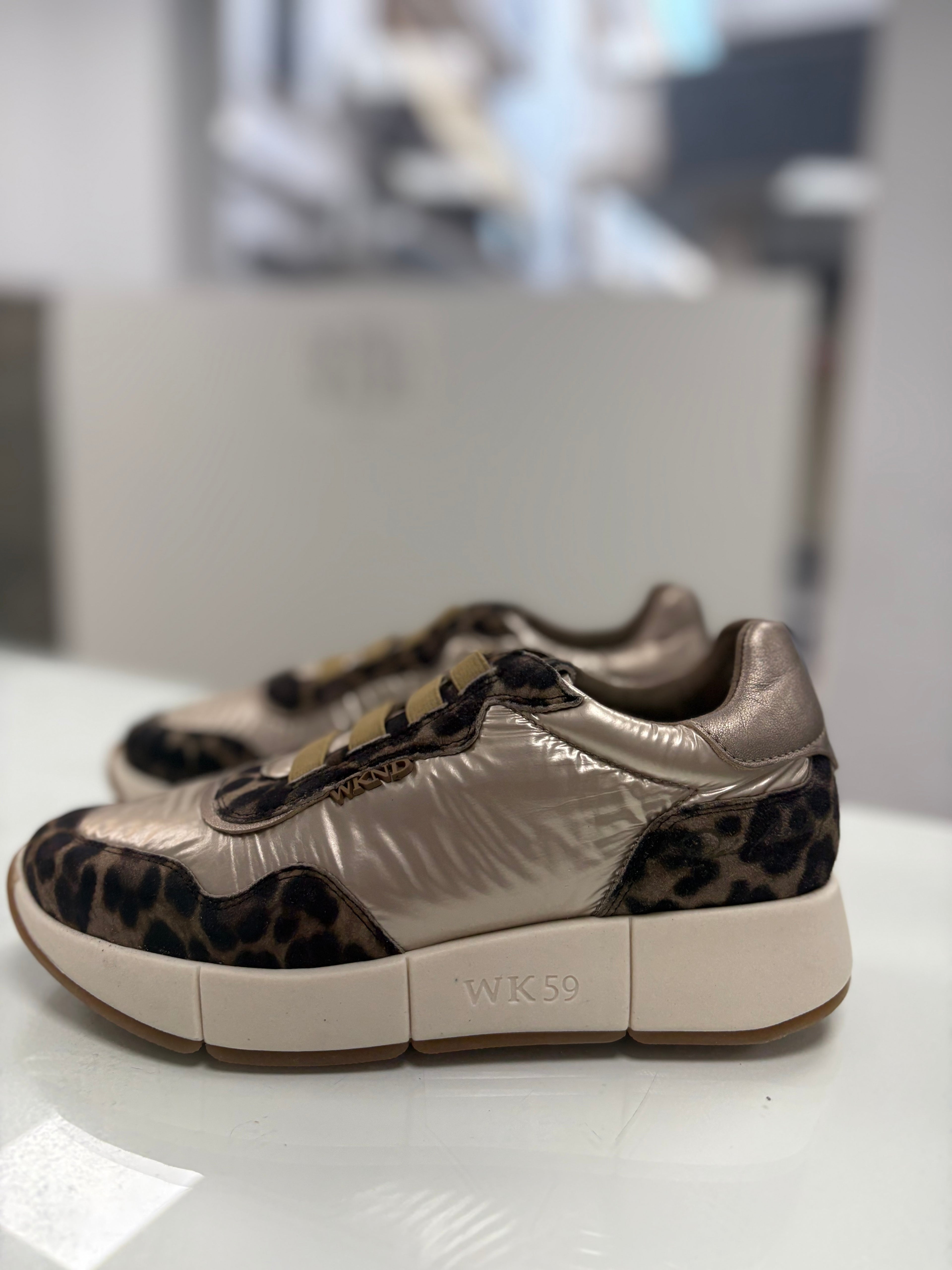 Pedro Miralles - Weekend - deportivas- Leopardo